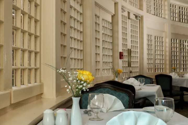 Dining 48 of 69