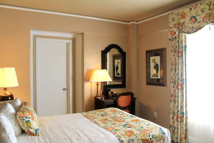 Room 9 of 69